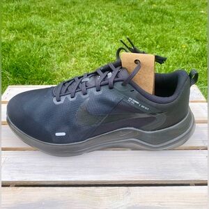 Nike Men’s Downshifter Size 12 4E Black/DK Smoke Grey DM0919-002